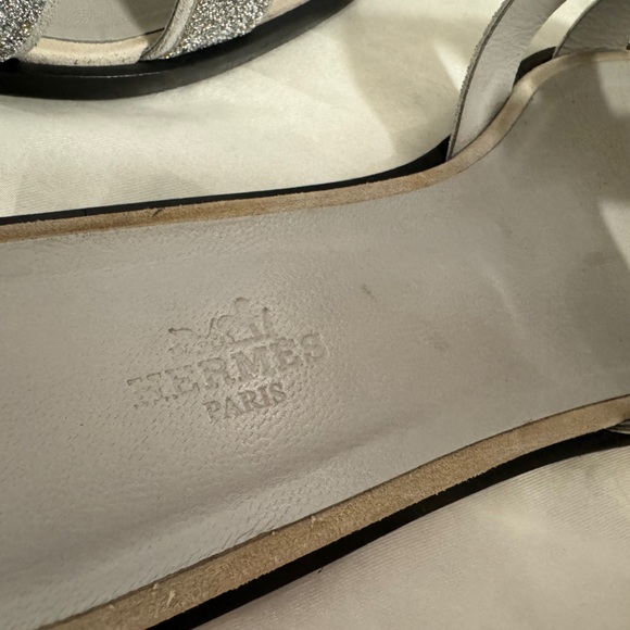 Hermes Grey Sliver Glitter Oran Sandals - Picture 3 of 7
